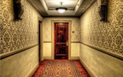 North America’s Spookiest Film Locations: Horror Icons & Their Haunting Histories